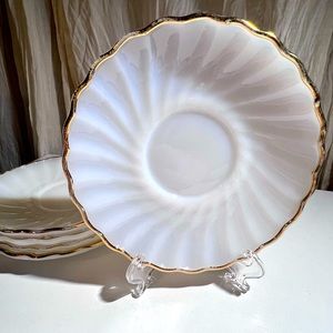 Set of 5 Vintage FireKing milk glass dishes